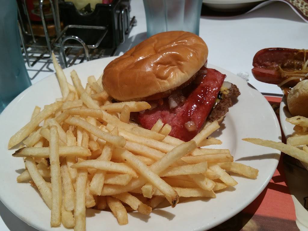 Steak n Shake | restaurant | 7929 E Division St, Evansville, IN 47715, USA | 8124751400 OR +1 812-475-1400