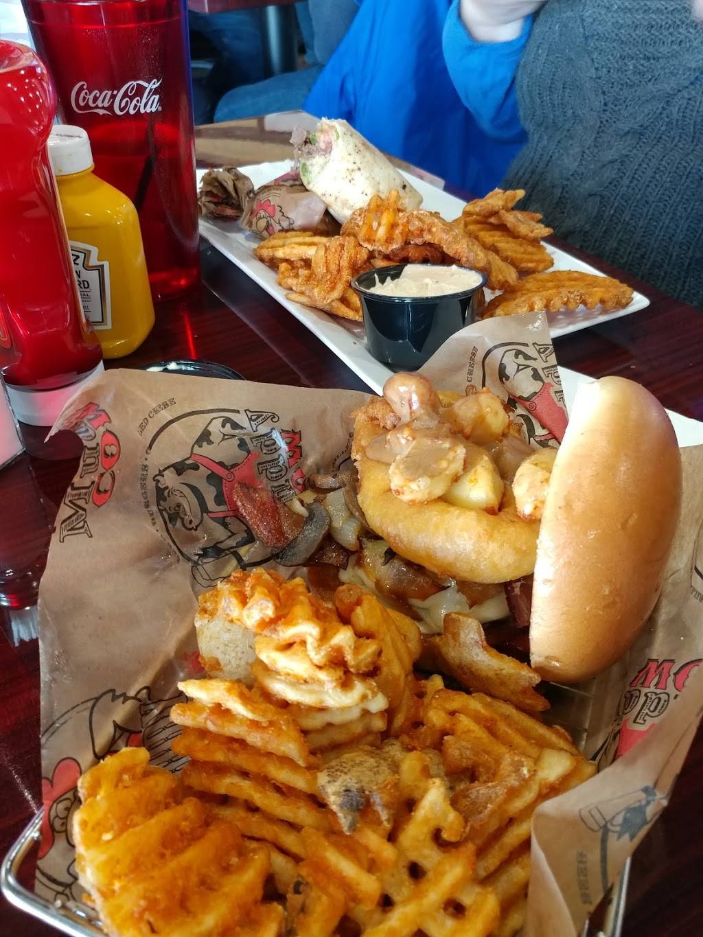 Muddy Cow - Cottage Grove | restaurant | 7350 Hardwood Ct, Cottage Grove, MN 55016, USA | 6513935678 OR +1 651-393-5678