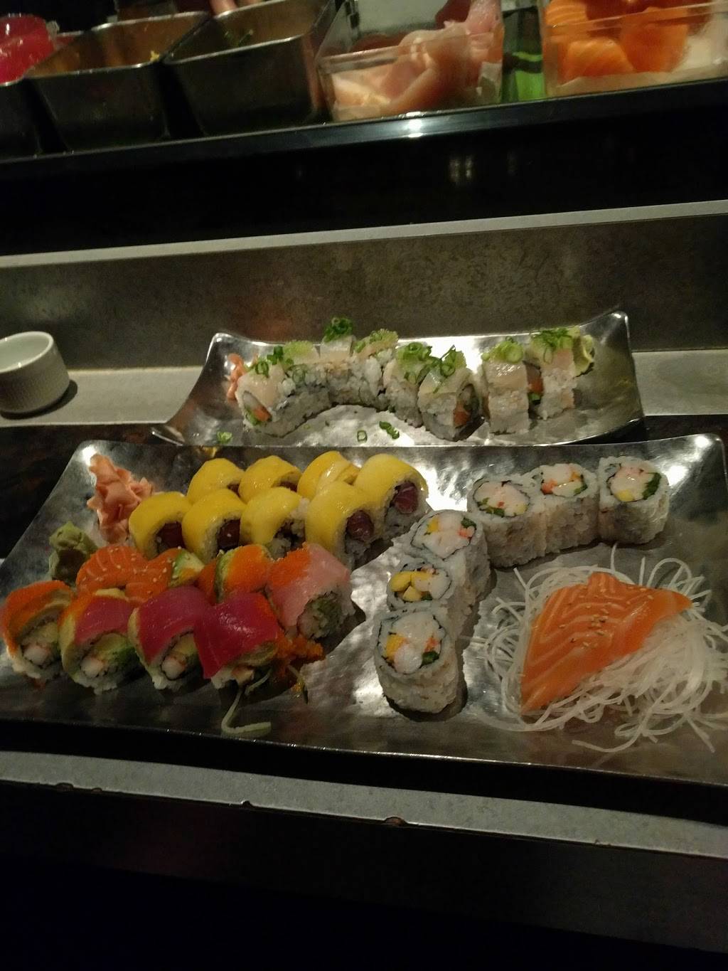 Coast Sushi Bar | restaurant | 2045 N Damen Ave, Chicago, IL 60647, USA | 7732355775 OR +1 773-235-5775