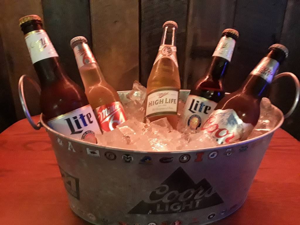 Dew Chilli Parlor Pub and Grill | restaurant | 301 N Grand Ave W, Springfield, IL 62702, USA | 2176702530 OR +1 217-670-2530