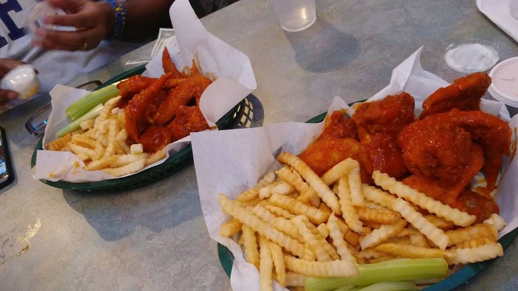 Johnny Ks Patios Gyros | restaurant | 17816 Torrence Ave, Lansing, IL 60438, USA | 7088951500 OR +1 708-895-1500