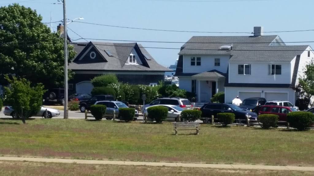 Our Market | meal takeaway | 1 E Chop Dr, Vineyard Haven, MA 02568, USA | 5086933000 OR +1 508-693-3000