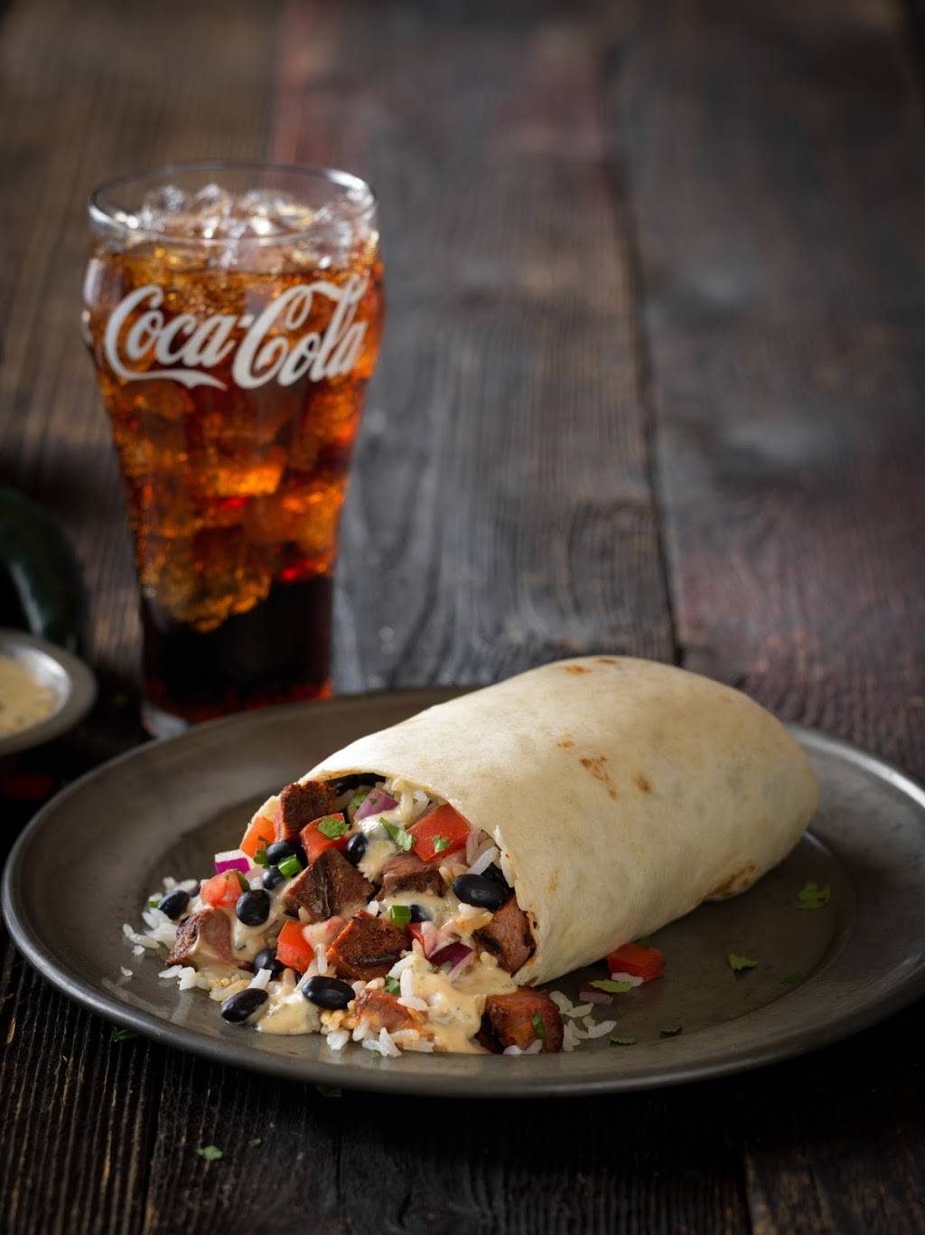 QDOBA Mexican Eats | restaurant | SB Service Plz, 4 CT Tpke, Fairfield, CT 06824, USA | 2032925616 OR +1 203-292-5616