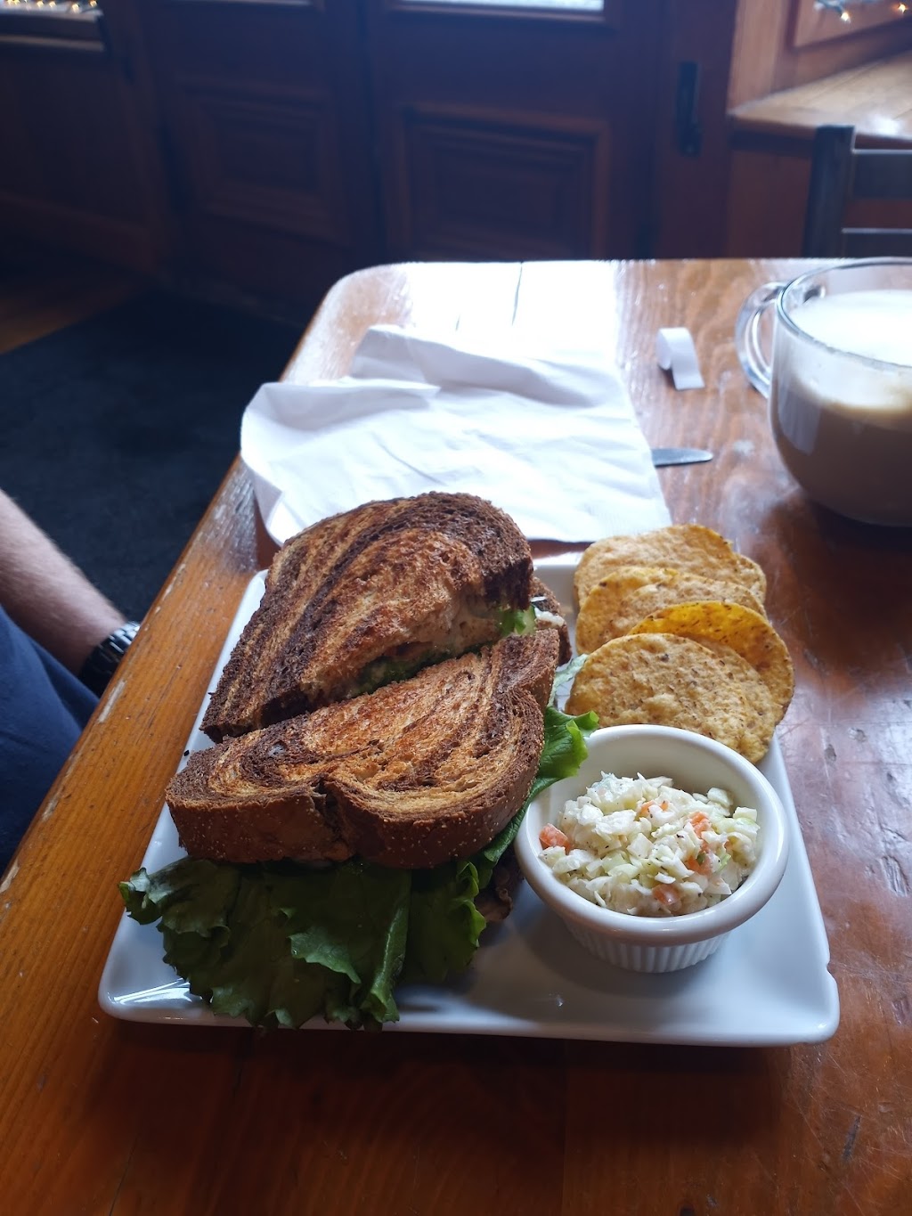 River Stop Cafe | cafe | 52 State Rd, Newaygo, MI 49337, USA | 2316525282 OR +1 231-652-5282