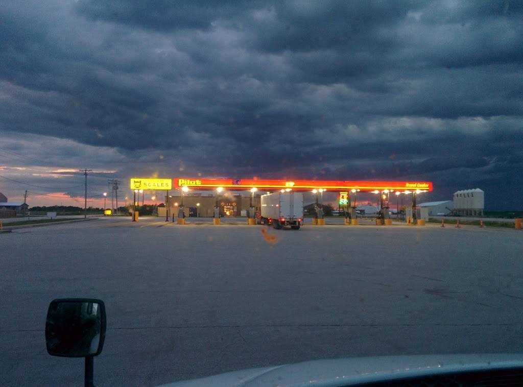 Pilot Travel Center | restaurant | 900 Plaza Ave, Woodhull, IL 61490, USA | 3093344550 OR +1 309-334-4550