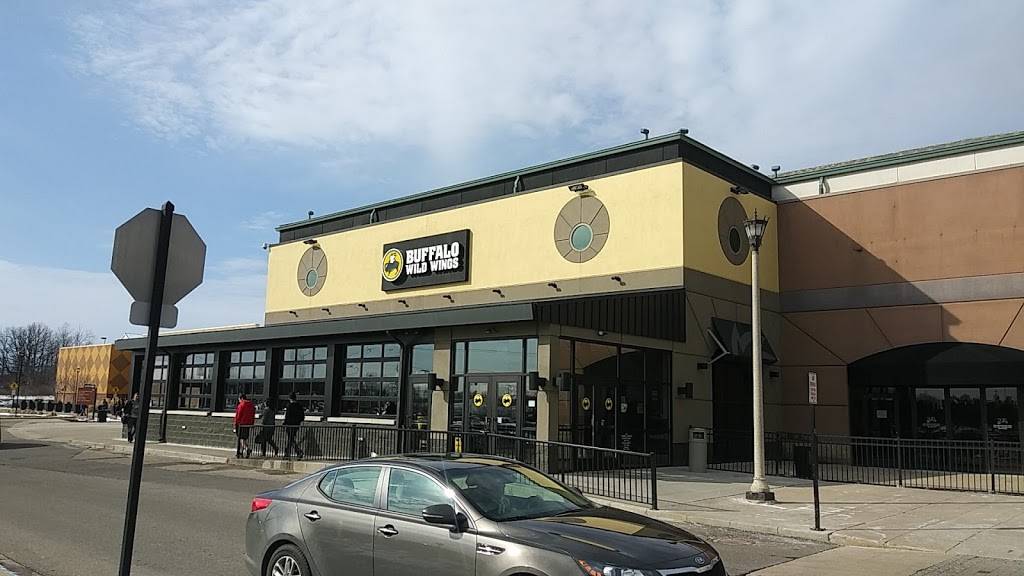 Buffalo Wild Wings | meal takeaway | 44375 Twelve Mile Rd, Novi, MI 48377, USA | 2483444019 OR +1 248-344-4019