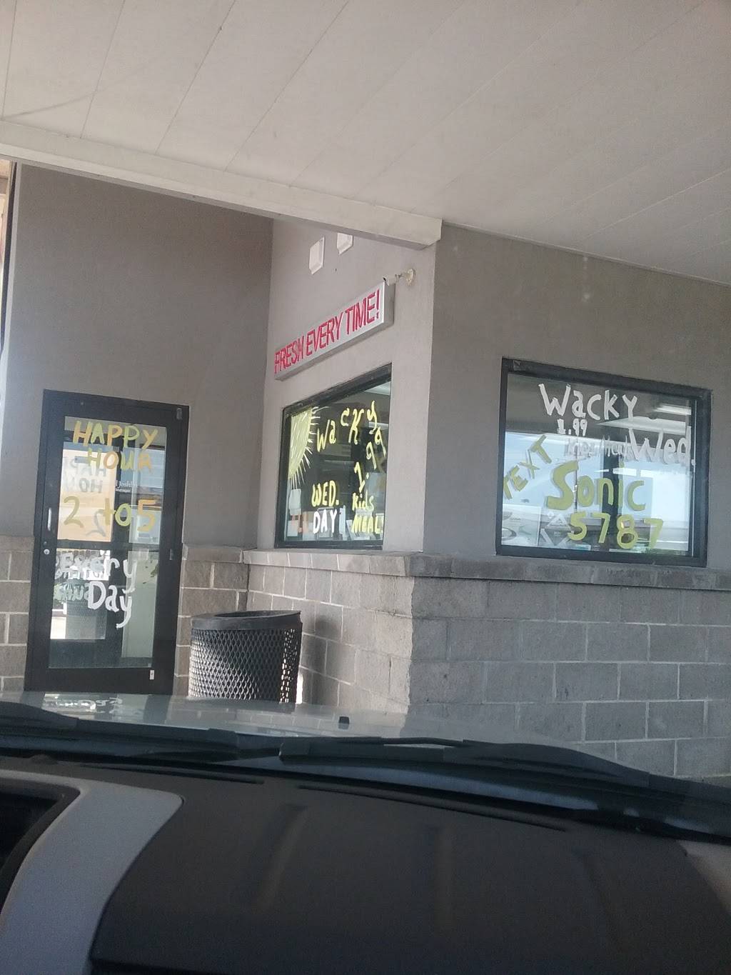 Sonic Drive-In | restaurant | 2210 TX-62, Orange, TX 77630, USA | 4098863558 OR +1 409-886-3558