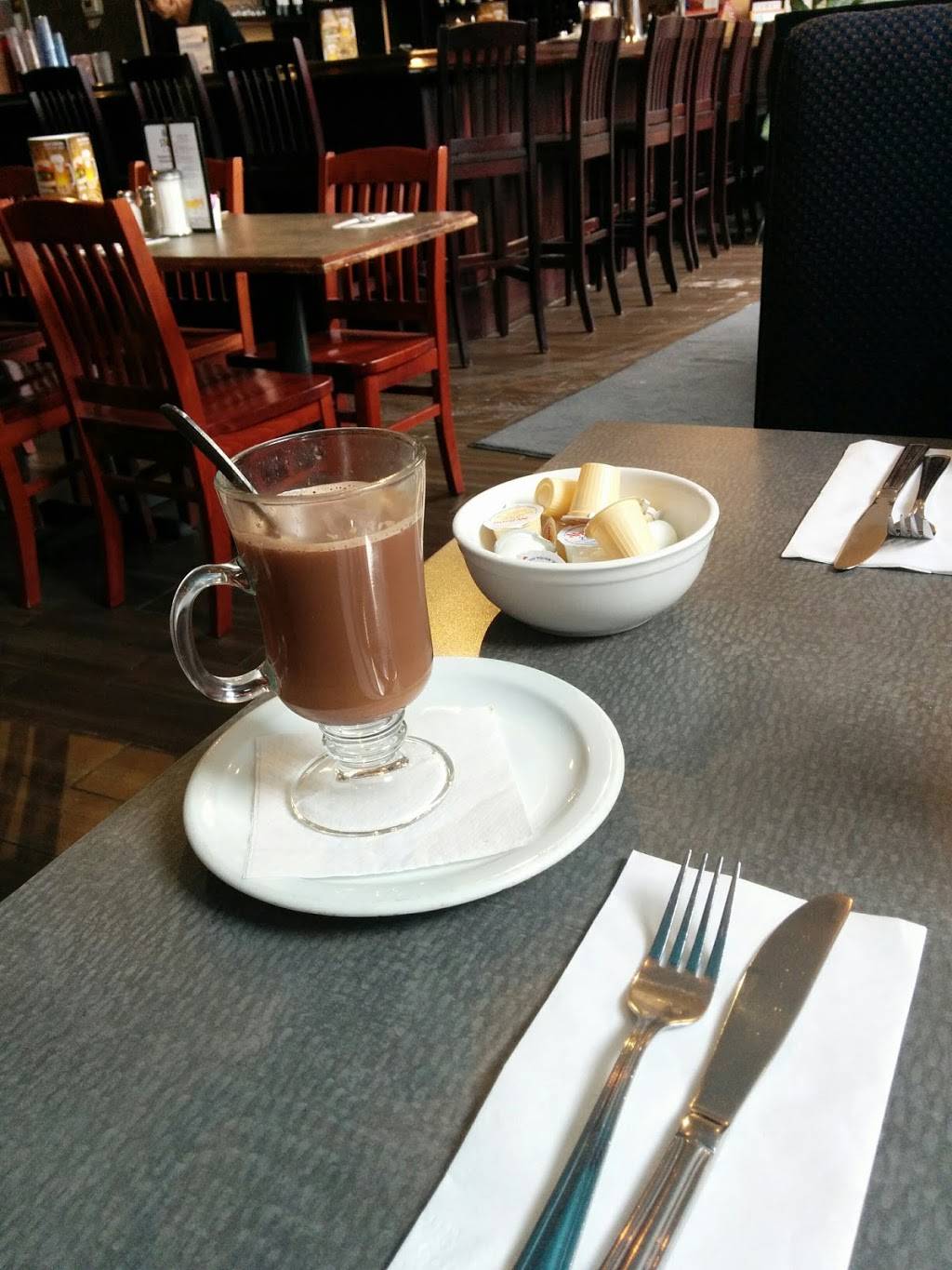 Sandee’s Restaurant | restaurant | 994 Notre Dame St, Embrun, ON K0A 1W0, Canada | 6133700771 OR +1 613-370-0771