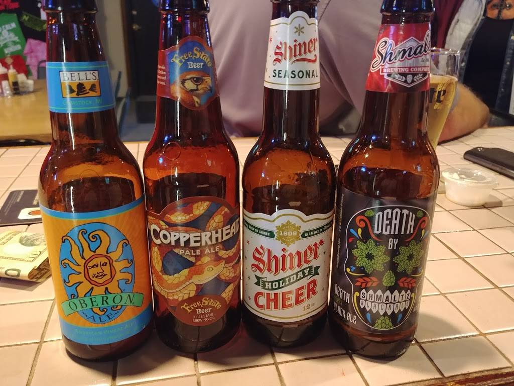 Bender on 7 | restaurant | 820 S Summit St, Girard, KS 66743, USA | 6207244860 OR +1 620-724-4860