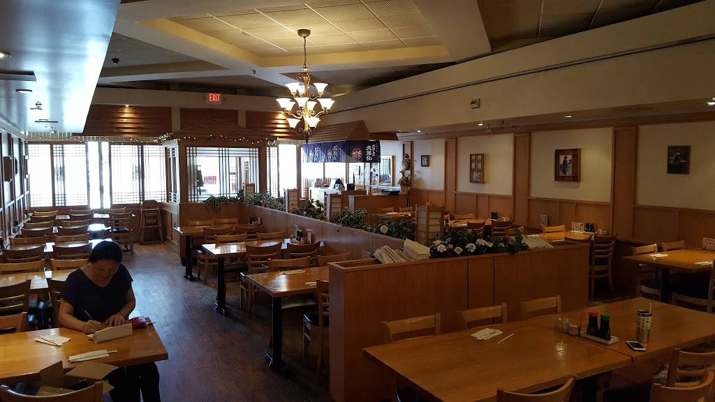 Tsunami Sushi | restaurant | 13039 Fair Lakes Shopping Center, Fairfax, VA 22033, USA | 7034498404 OR +1 703-449-8404