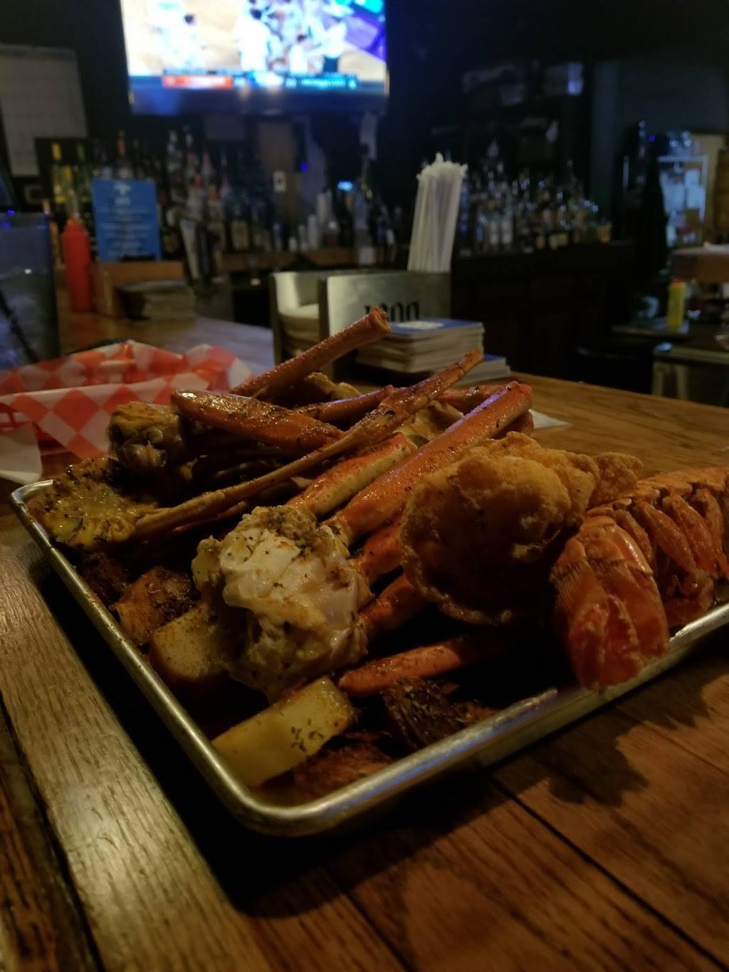 Hobos Bar & Grill | restaurant | 2701 W Jefferson Blvd, Fort Wayne, IN 46802, USA | 2602092179 OR +1 260-209-2179