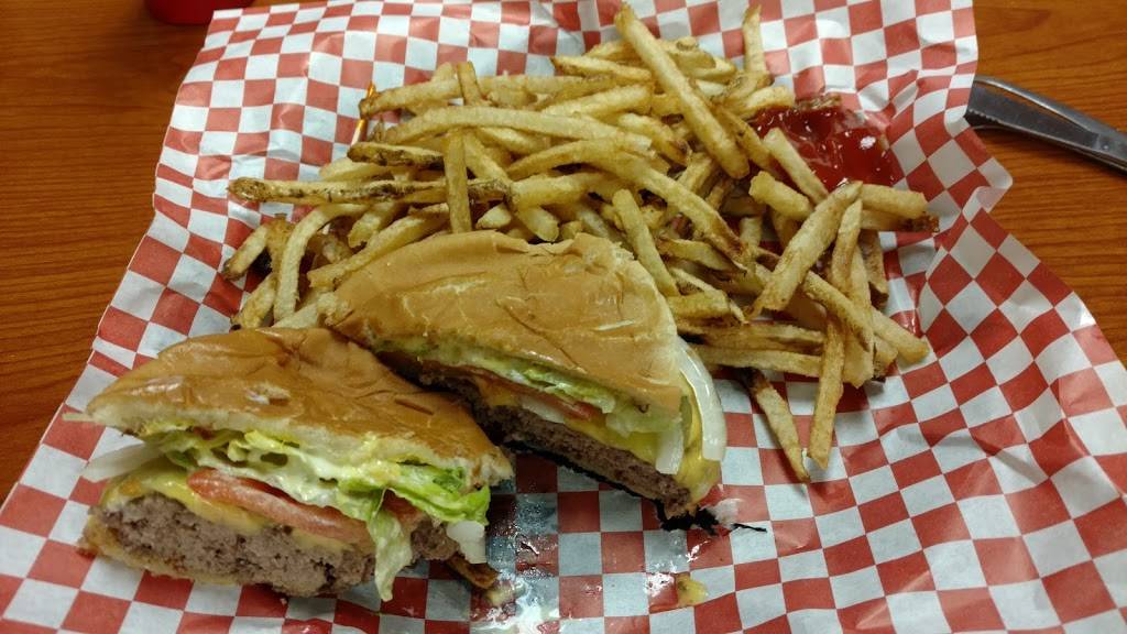 Big Bills Burgers | restaurant | 14881-14869 Old State Rd, Middlefield, OH 44062, USA | 4404260076 OR +1 440-426-0076