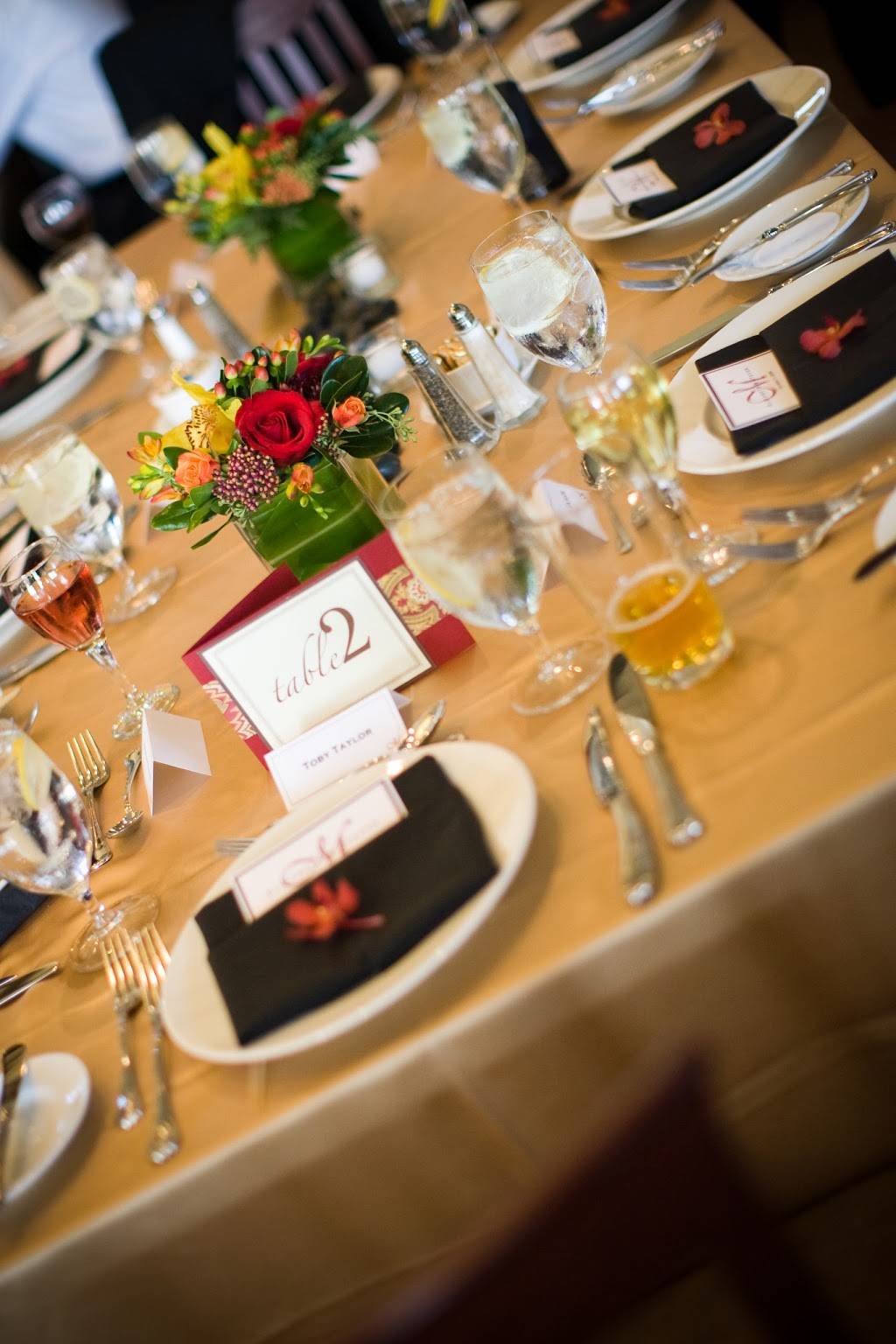 Tradewinds Restaurant | restaurant | 7032 Stadium Pkwy, Melbourne, FL 32940, USA | 3215047771 OR +1 321-504-7771