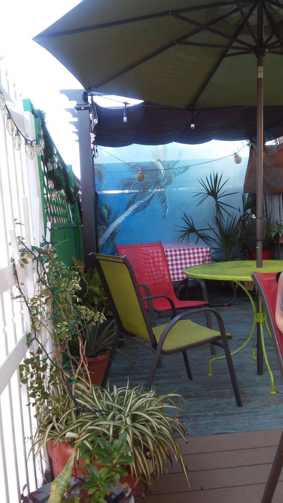 Geraldis | restaurant | 1954 Beach Rd, Englewood, FL 34223, USA | 9414737933 OR +1 941-473-7933