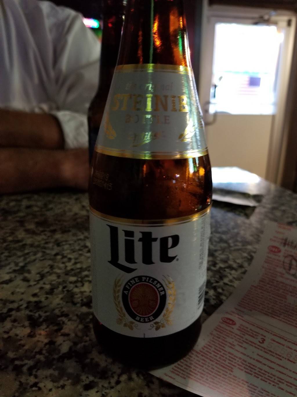 Skins Place | restaurant | 3508 Harrison Ave, Cincinnati, OH 45211, USA | 5136615853 OR +1 513-661-5853