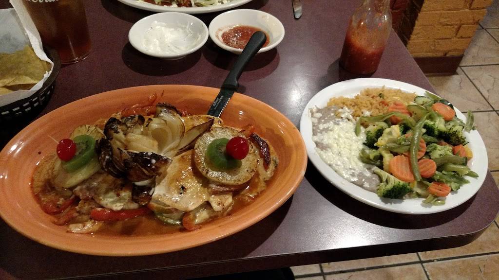 Cazadores | restaurant | 1701 N Main St, Suffolk, VA 23434, USA | 7579239440 OR +1 757-923-9440