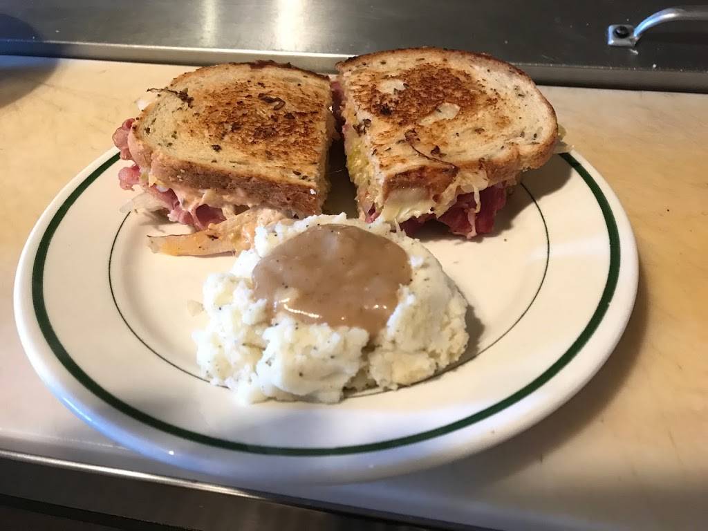 Trout Lake Country Inn | restaurant | 15 Guler Rd, Trout Lake, WA 98650, USA | 5093953667 OR +1 509-395-3667