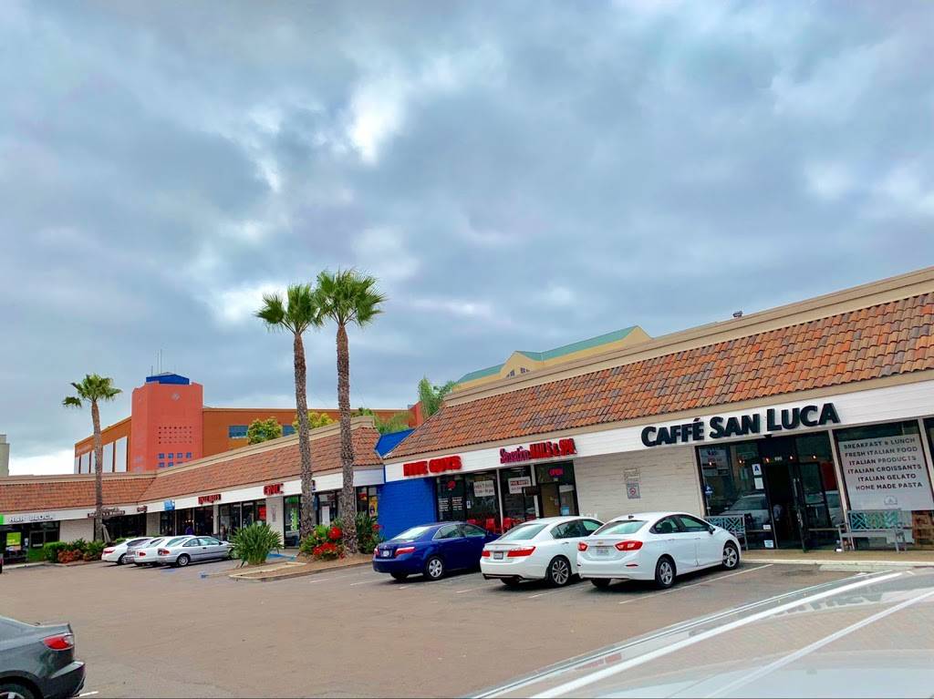 Kiki Sushi | restaurant | 600 W University Ave, San Diego, CA 92103, USA | 6192600881 OR +1 619-260-0881