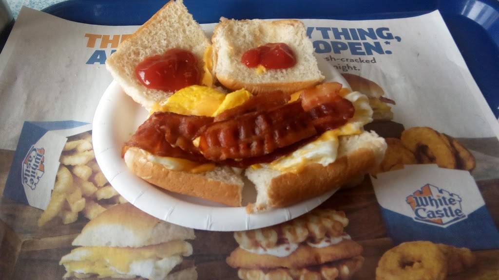 White Castle | restaurant | 490 Sunrise Hwy, Lynbrook, NY 11563, USA | 5165938542 OR +1 516-593-8542