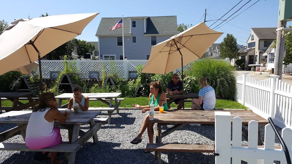 Salt Air Cafe | cafe | 101 Lido Blvd, Point Lookout, NY 11569, USA | 5164425255 OR +1 516-442-5255