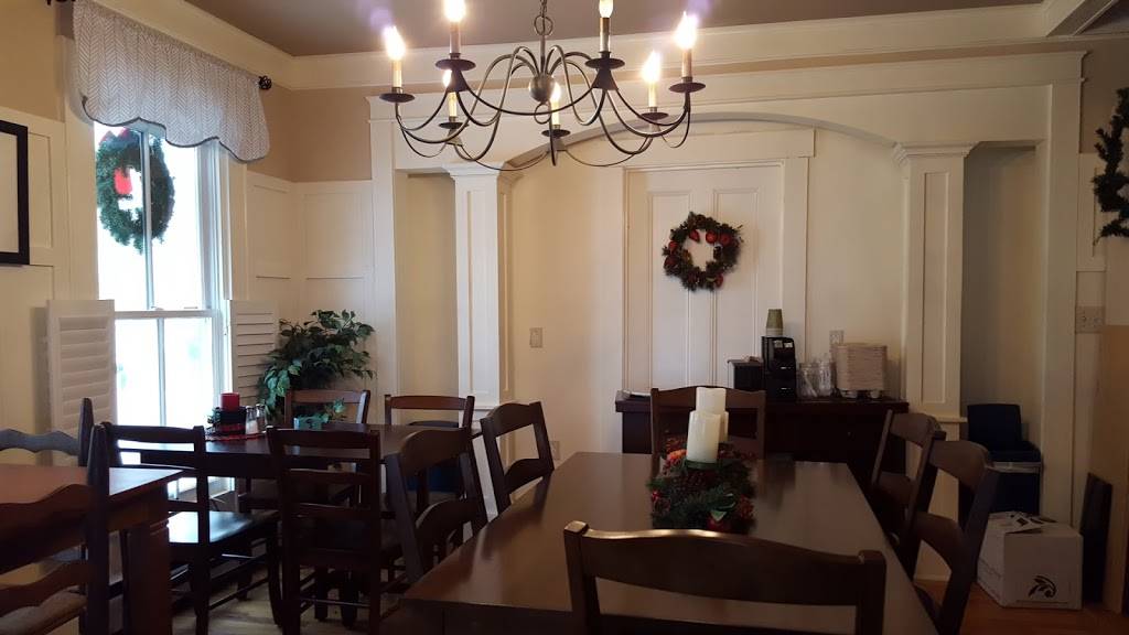 Maries Kitchen | meal takeaway | 939 Roosevelt Trail, Naples, ME 04055, USA | 2076932021 OR +1 207-693-2021