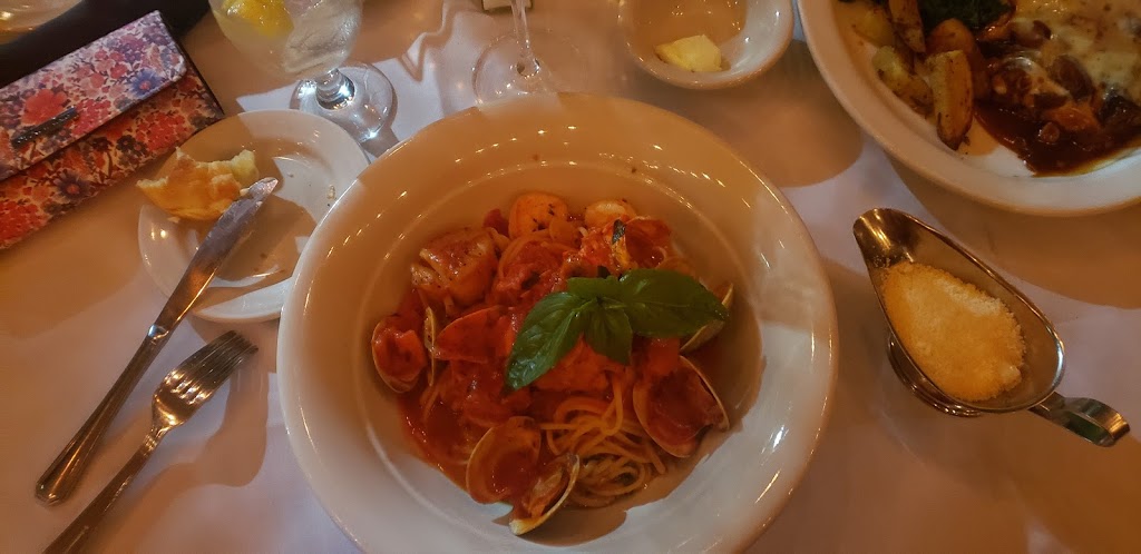 Bistro Mezzaluna | restaurant | 1821 SE 10th Ave, Fort Lauderdale, FL 33316, USA | 9545229191 OR +1 954-522-9191