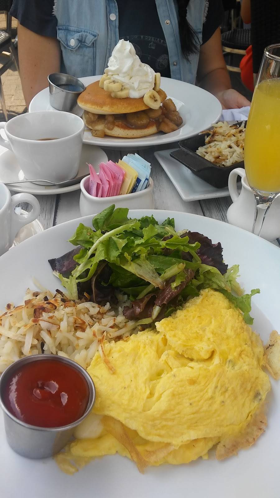 Lillys | restaurant | 169 Mamaroneck Ave, White Plains, NY 10601, USA | 9149975600 OR +1 914-997-5600