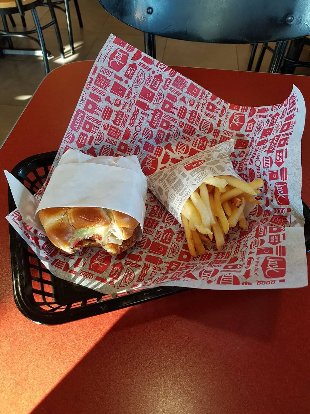 Jack in the Box | restaurant | 5800 Freeport Blvd, Sacramento, CA 95822, USA | 9163955790 OR +1 916-395-5790