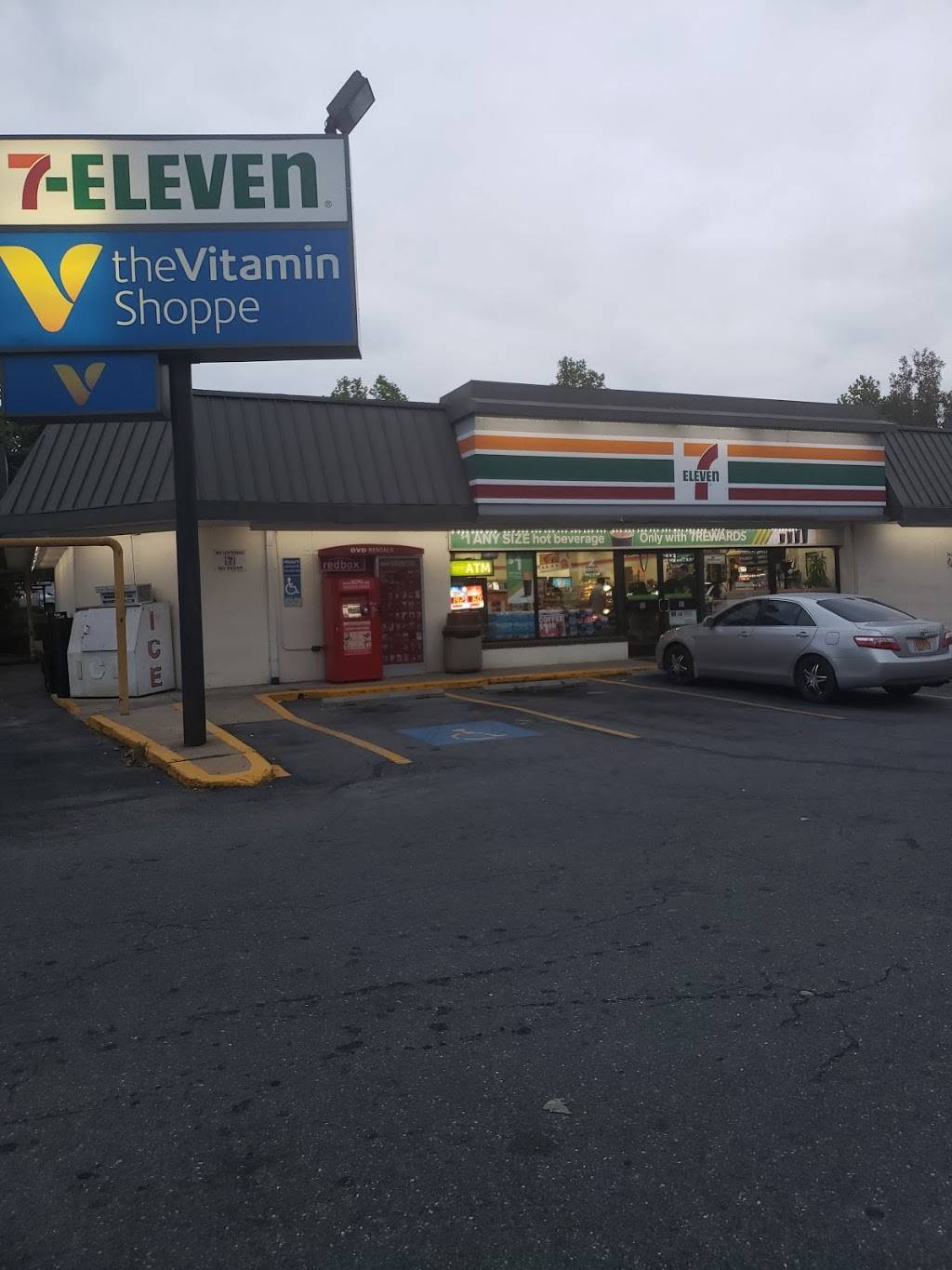 7-Eleven | bakery | 2 University Blvd W, Silver Spring, MD 20901, USA | 3015931492 OR +1 301-593-1492