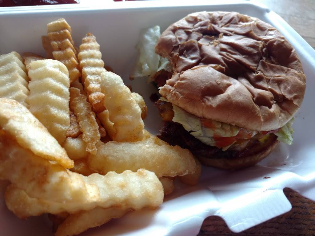 Livelys BBQ and Breakfast | restaurant | 1207 S Main St, Cedartown, GA 30125, USA | 7707481130 OR +1 770-748-1130