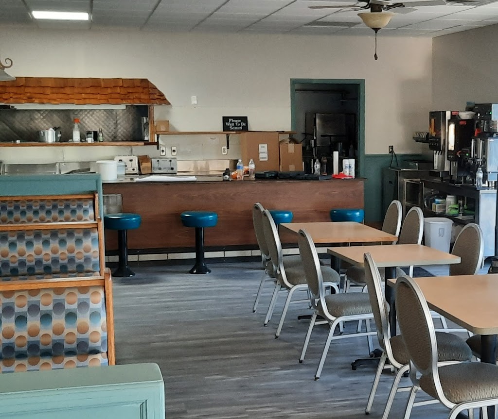 Two Angels Family Restaurant | restaurant | 317 S Main St, Clintonville, WI 54929, USA | 7154603292 OR +1 715-460-3292