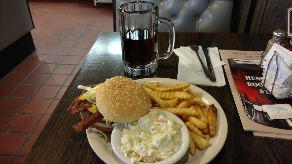Hennings Root Beer Stand | restaurant | 411 S Dixie Hwy, Hoopeston, IL 60942, USA | 2172835782 OR +1 217-283-5782