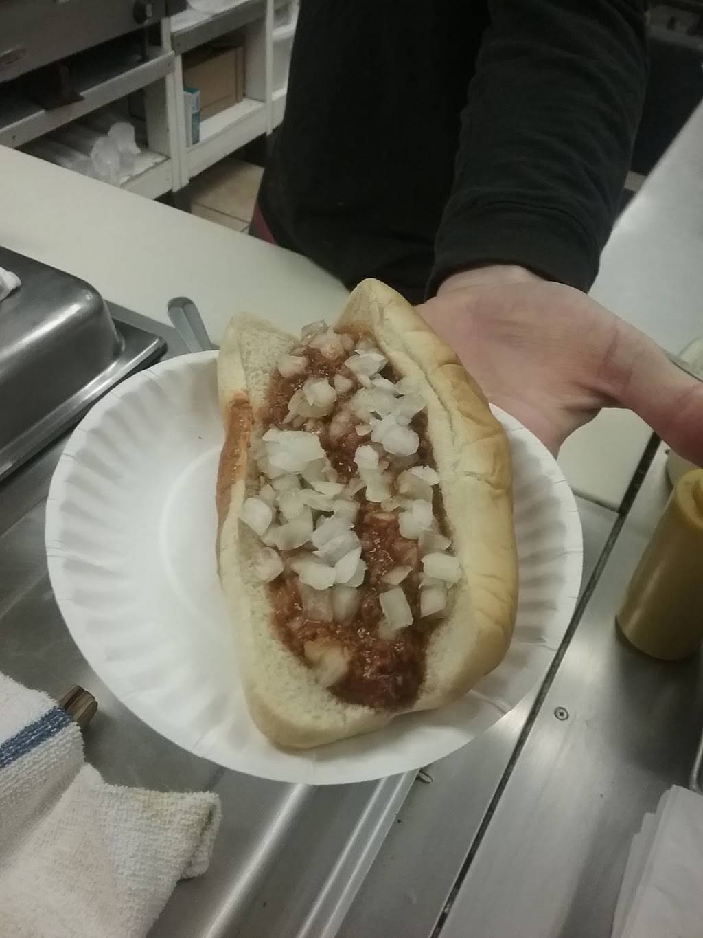 D & P Restaurant | restaurant | 886 Shinnston Pike, Clarksburg, WV 26301, USA | 3046239885 OR +1 304-623-9885