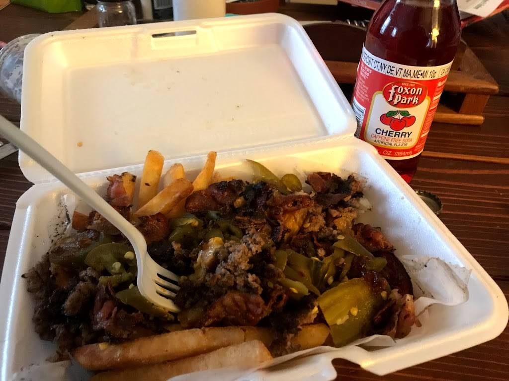 Jakes Diggity Dogs | restaurant | 40 Broad St, Milford, CT 06460, USA | 2032831199 OR +1 203-283-1199