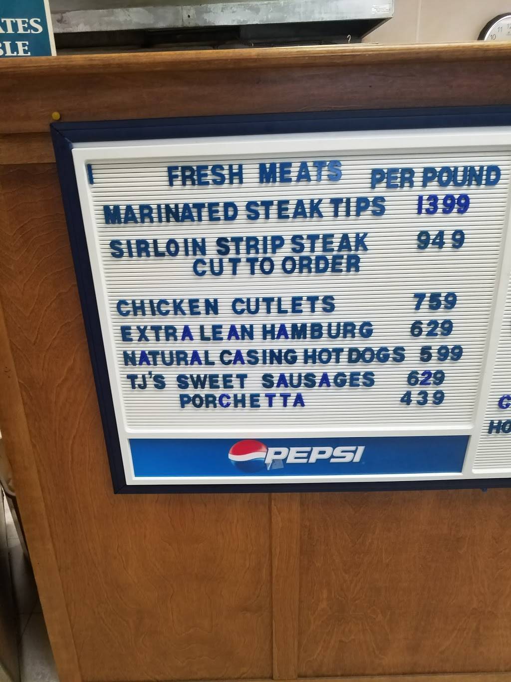 T Js Neighborhood Market | meal takeaway | 818 Waverly St, Framingham, MA 01702, USA | 5086656793 OR +1 508-665-6793