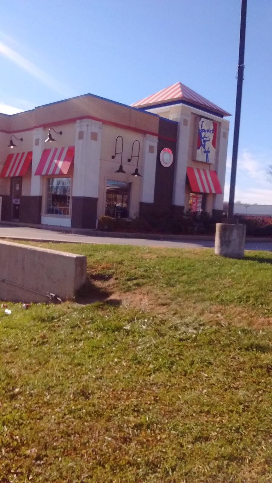 KFC | restaurant | 7517 State Ave, Kansas City, KS 66112, USA | 9133343200 OR +1 913-334-3200