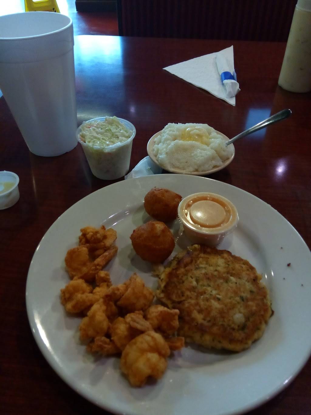 Juniors Seafood Restaurant and Grill | restaurant | 464073 FL-200, Yulee, FL 32097, USA | 9043106922 OR +1 904-310-6922