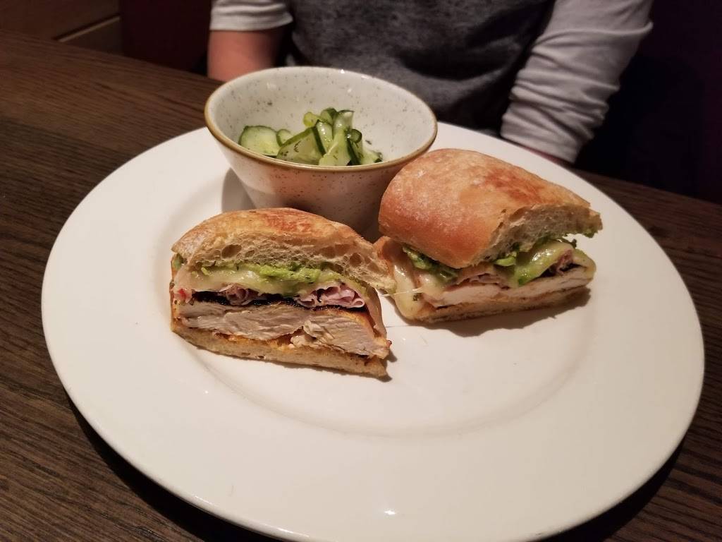 Burtons Grill | restaurant | 2010 Bond St, Charlottesville, VA 22901, USA | 4349771111 OR +1 434-977-1111