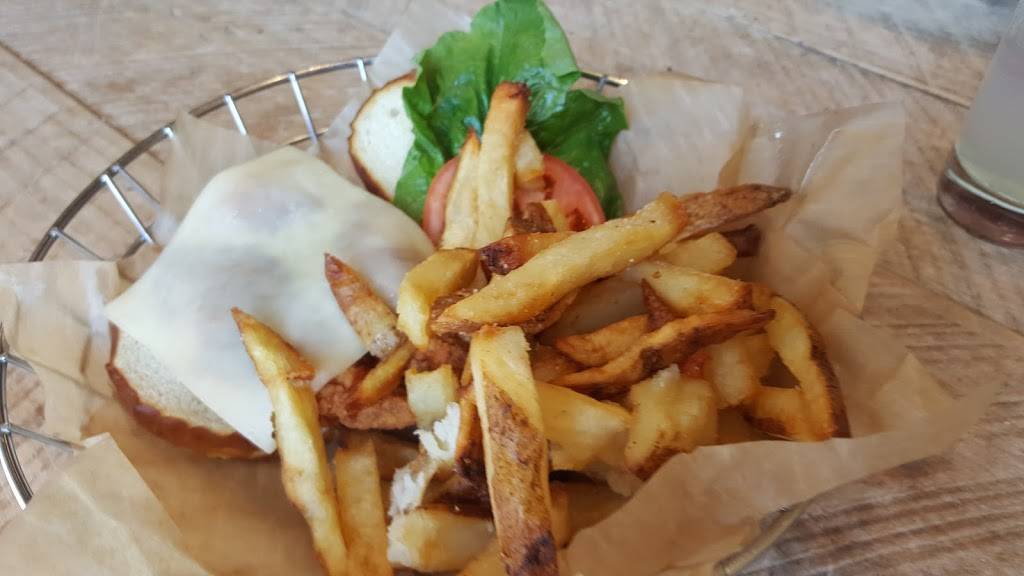 Public | restaurant | 131 E Main Ave, Zeeland, MI 49464, USA | 6167419772 OR +1 616-741-9772