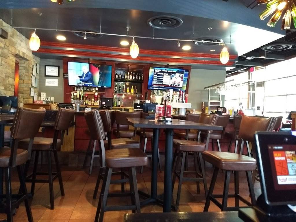 Red Robin Gourmet Burgers and Brews | restaurant | 7005 Eastchase Pkwy, Montgomery, AL 36117, USA | 3343961078 OR +1 334-396-1078