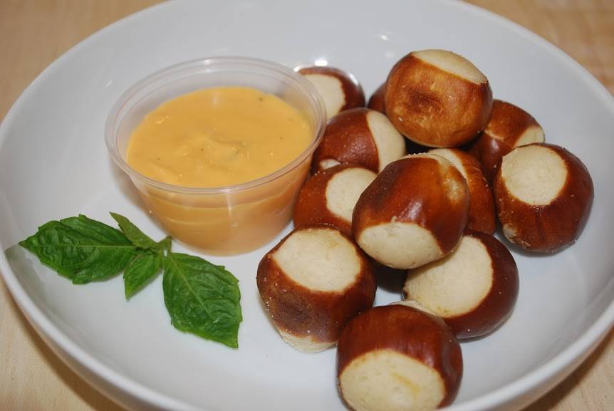 Pizza Rustica | restaurant | 17 S High St, Columbus, OH 43215, USA | 6147541459 OR +1 614-754-1459