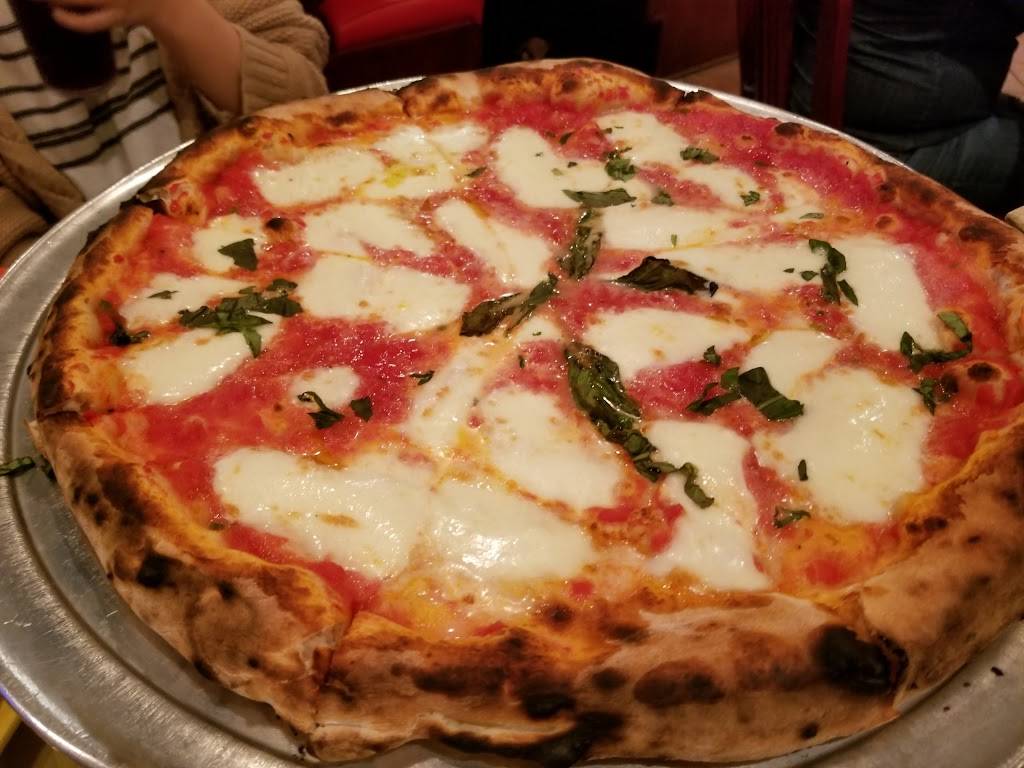 Elizabeths Pizza | restaurant | 2116 Lawndale Dr, Greensboro, NC 27408, USA | 3363700800 OR +1 336-370-0800