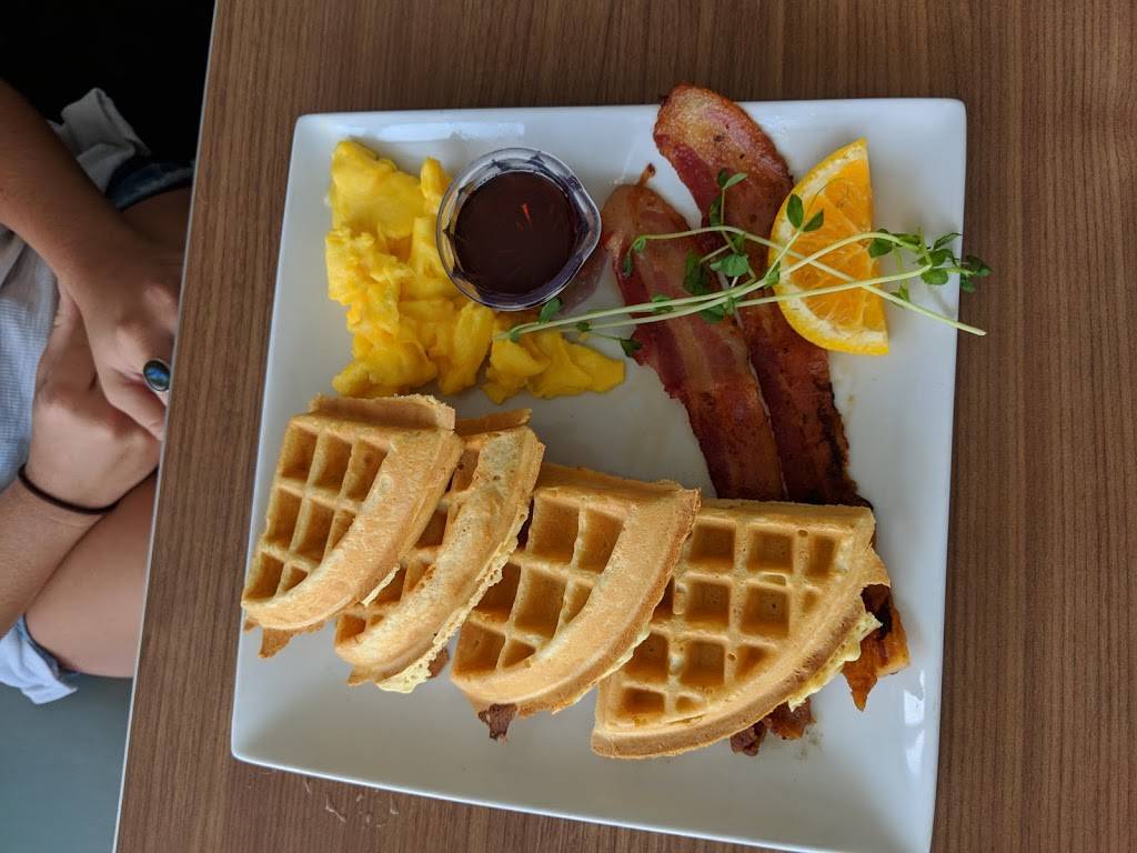 Mels Drive-in | restaurant | 1670 Lincoln Blvd, Santa Monica, CA 90404, USA | 3103920139 OR +1 310-392-0139