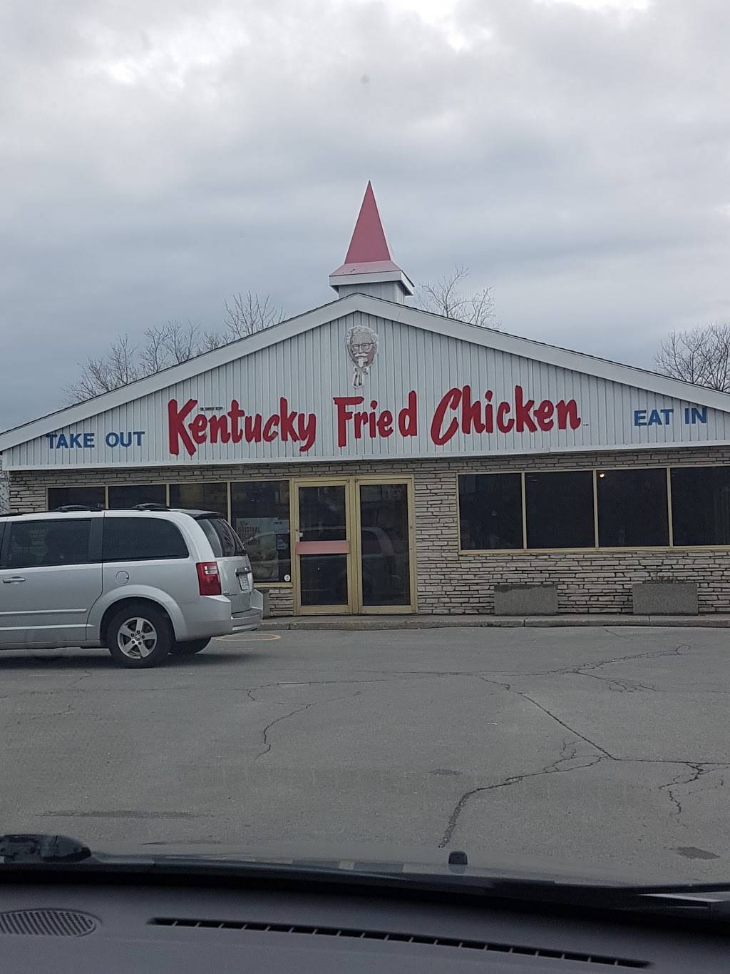 KFC | meal delivery | 623 Niagara St, Welland, ON L3C 1L9, Canada | 9057347796 OR +1 905-734-7796