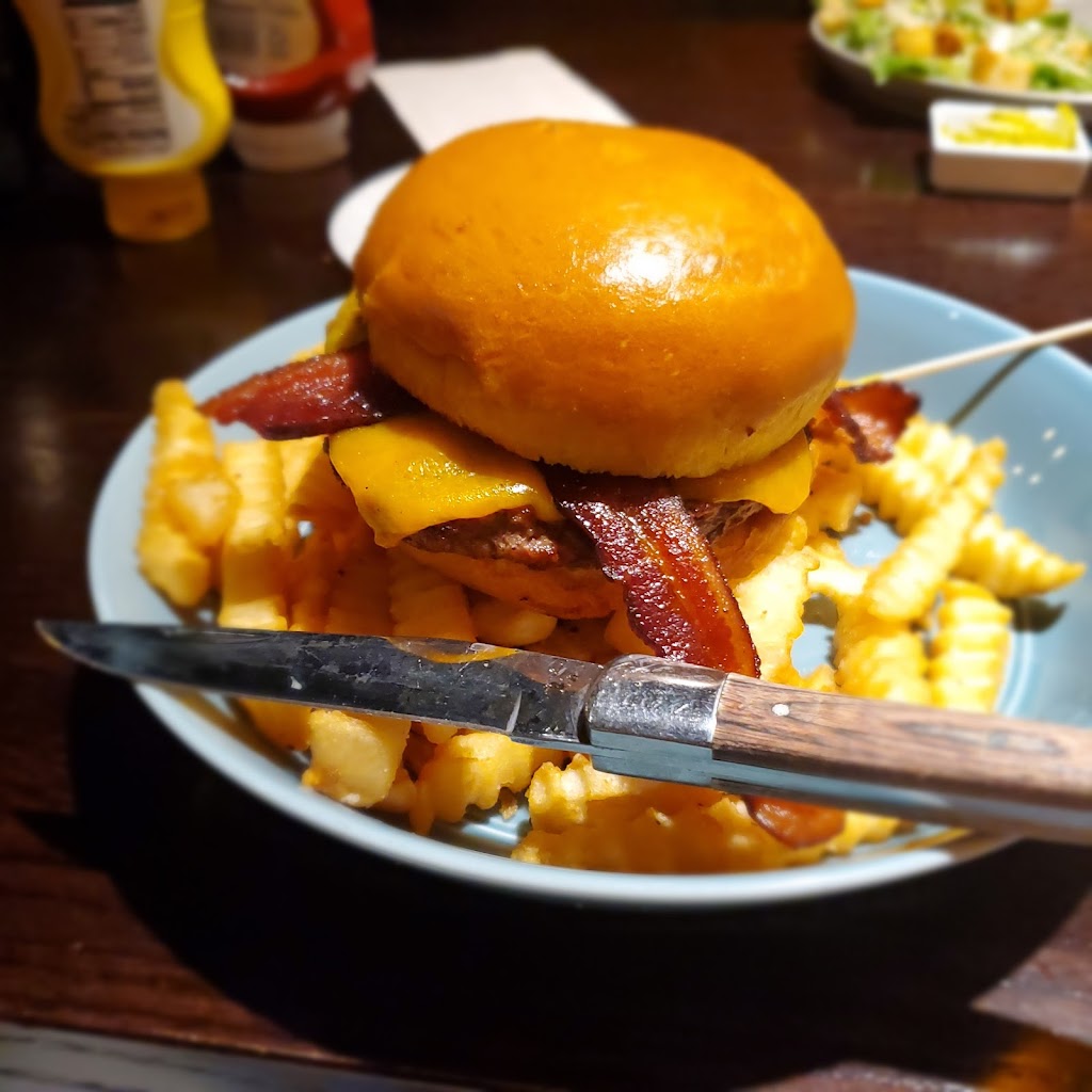 Uncommon Chandler | restaurant | 1 E Boston St, Chandler, AZ 85225, USA | 4808019901 OR +1 480-801-9901