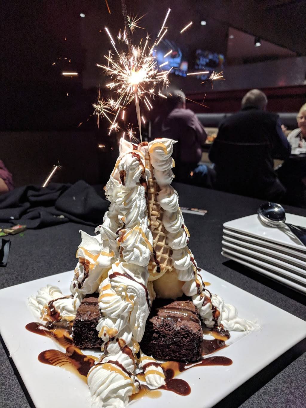 Black Rock Bar & Grill | restaurant | 5001 Monroe St, Toledo, OH 43623, USA | 4197207625 OR +1 419-720-7625