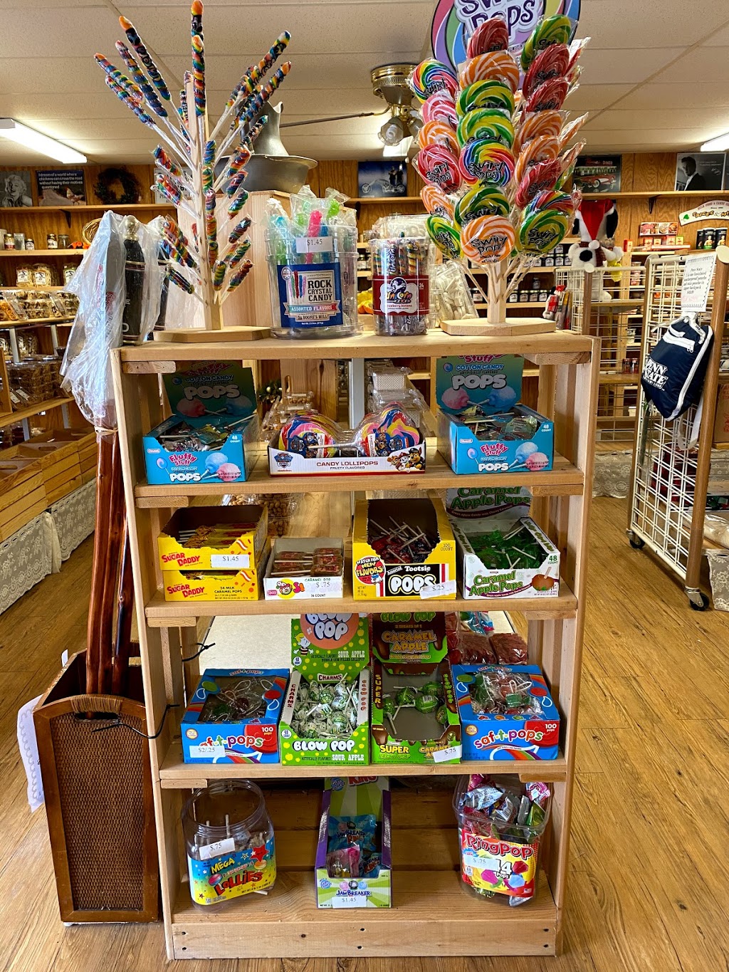 Volant candy and snack company | meal takeaway | 977 Main St, Volant, PA 16156, USA | 7245339917 OR +1 724-533-9917