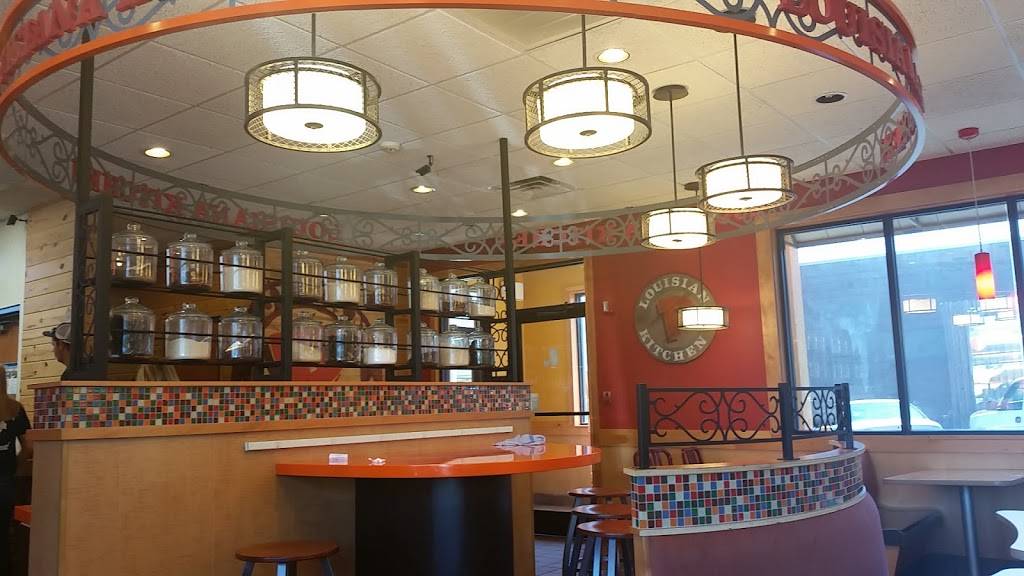 Popeyes Louisiana Kitchen | restaurant | 2090 Lone Oak Rd, Paducah, KY 42003, USA | 2705348733 OR +1 270-534-8733