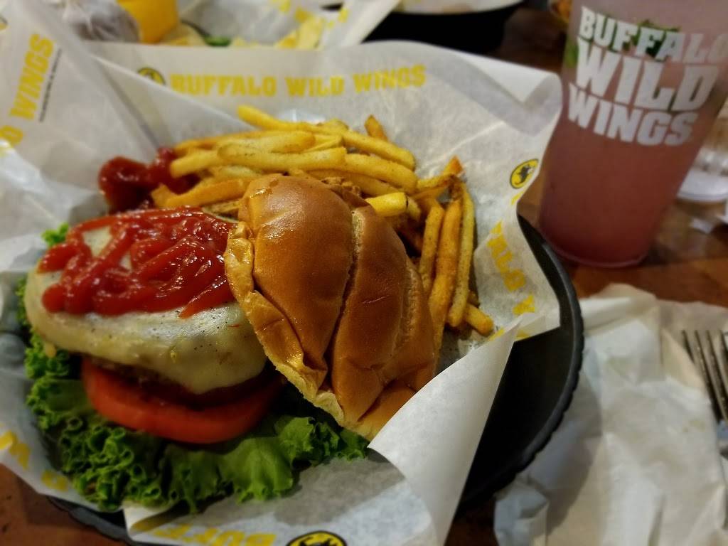 Buffalo Wild Wings | restaurant | 567 Route 211 East, Middletown, NY 10941, USA | 8456731062 OR +1 845-673-1062