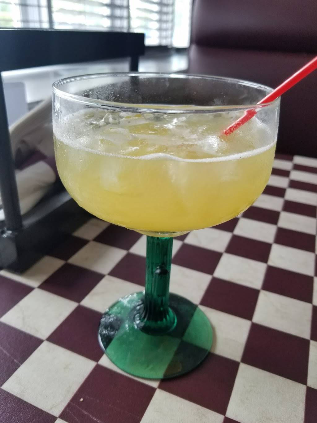 Villa Nova Pizza | restaurant | 874 N State St, Lockport, IL 60441, USA | 8158386682 OR +1 815-838-6682